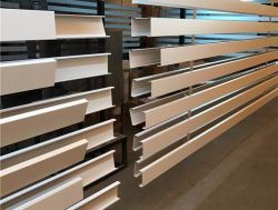 福建金騰達(dá)鋁方通廠家 u型鋁方通多少錢一米 商場走廊U形鋁方通吊頂