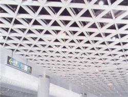 吉林鋁格柵廠家 木紋鋁格柵吊頂 室內(nèi)鋁格柵天花價(jià)格